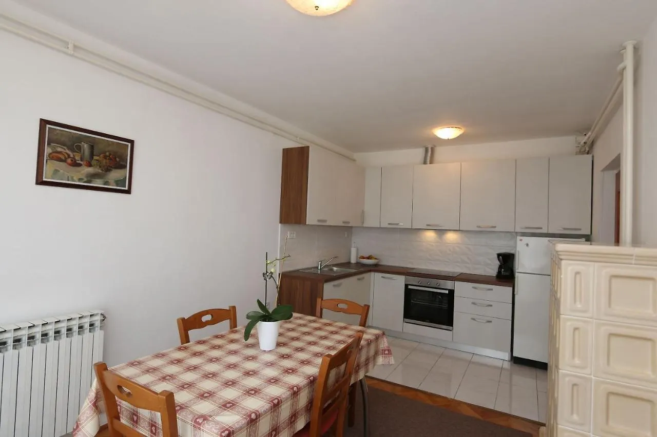 Apartments Grskovic G. Jesenovica Silo  0*, Silo (Krk) Croatia