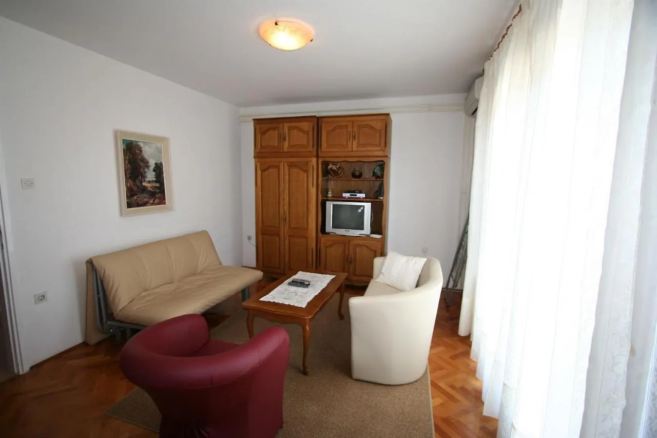 Apartments Grskovic G. Jesenovica Silo  0*, Silo (Krk)
